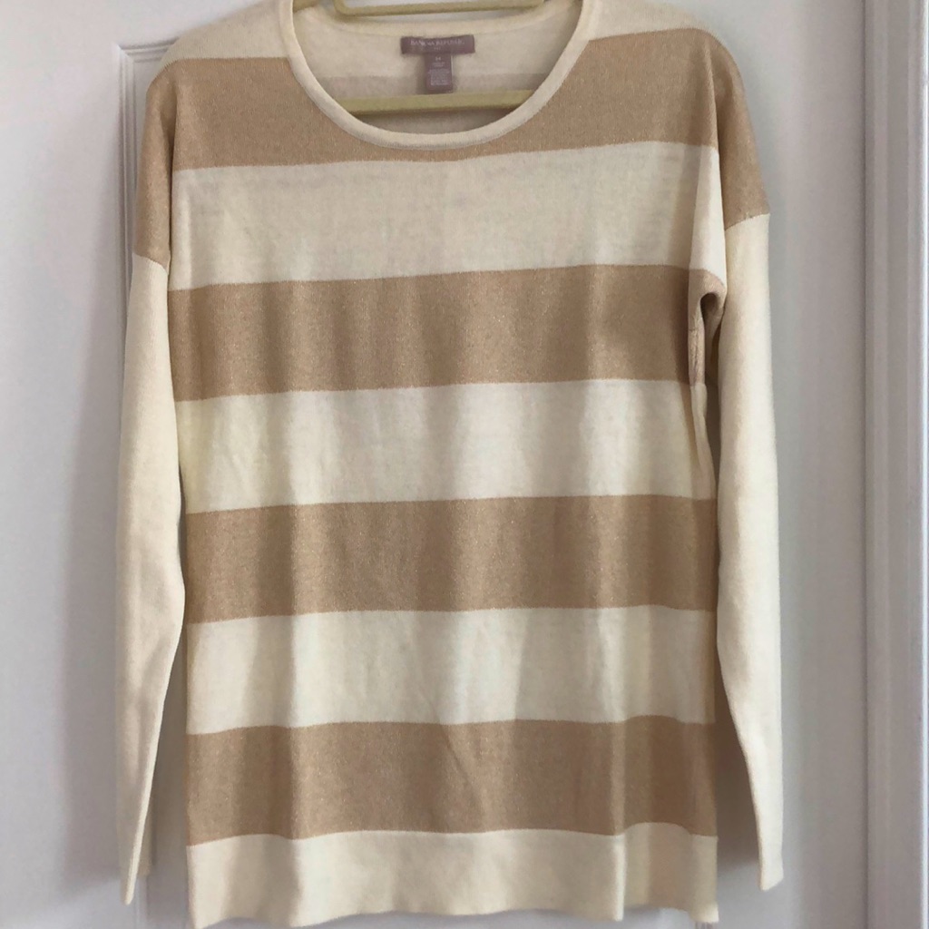Brand New Banana Republic Sweater Brand New Banana Republic Sweater